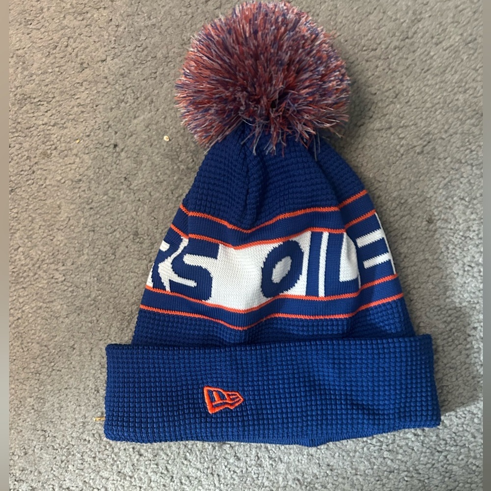 Edmonton Oilers NHL Hockey Beanie Toque - Picture 3 of 5
